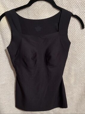 Chic Black Square-Neck Sleeveless Camisole